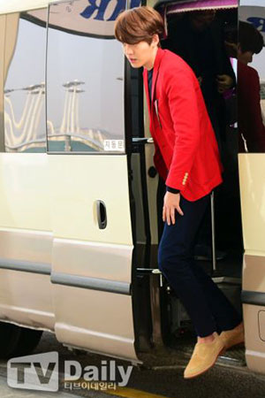 ��Running Man���������㡡���ۡ�Running Man��2��22�վ����ʴ�����ǰ���Ĵ��������㣬��Ա�����͸���Rainͬ�С���Ŀ����3�²�����