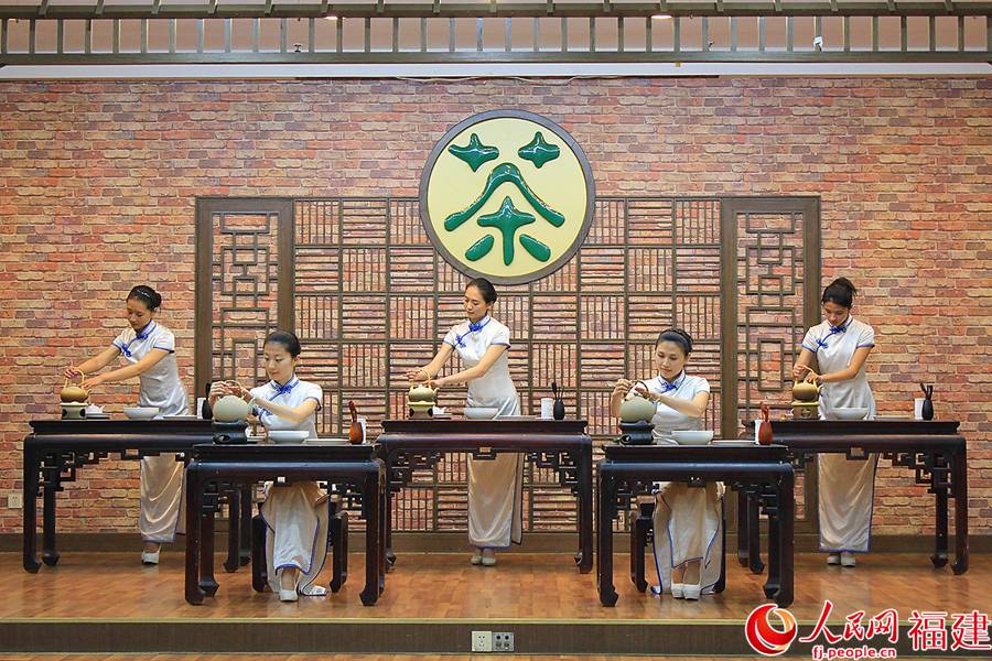 ��Ϫ��Ů����գ���΢��¶ ָ�Ʋ���(��ͼ)