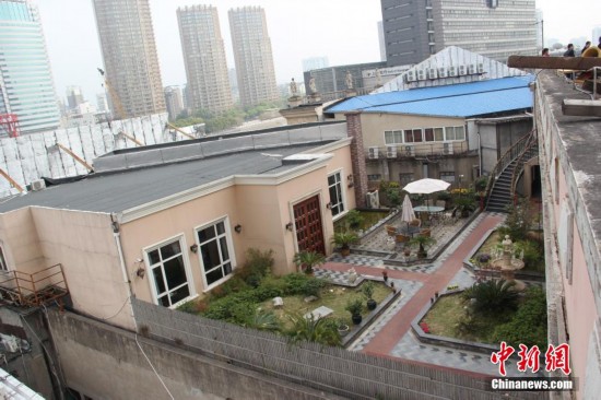 ����������������Υ���������㽭ʡ�����к������ǹܲ��ŵĶ����£�λ�������������ĵر�ʽ���������޸����ͺ���޸����Ҿ߹ݶ�¥��Υ��������ʼ���в����