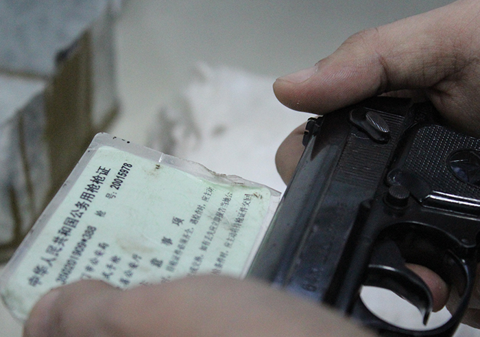 63���񾯵����ᡰ�Ϻ��ڡ�û�г������û���ư����ף������޴��¾����ӱ���������ڡ�