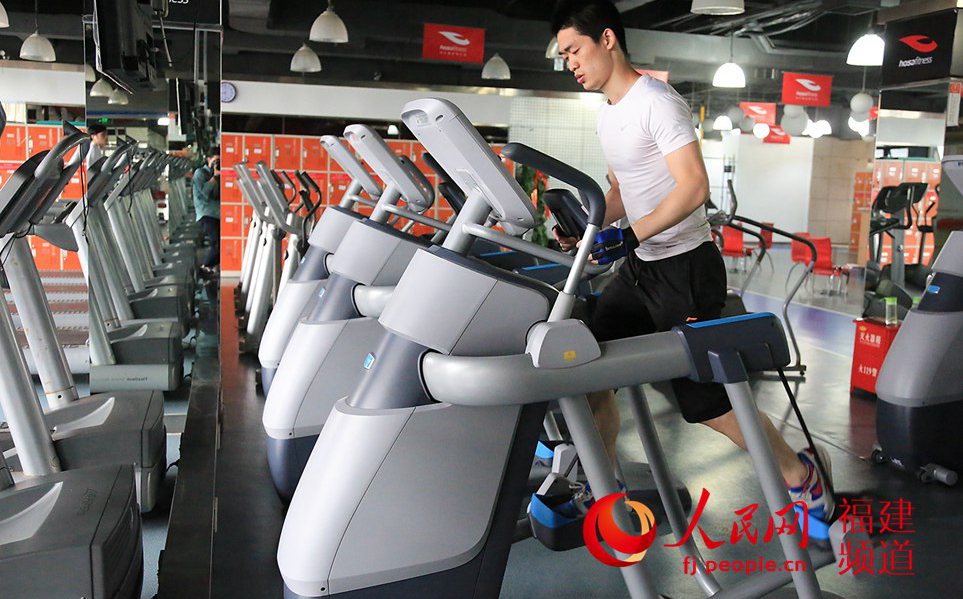 ��Ȼ����ſ�ʼ�ϰ࣬������ϲ����һ�������������������������һ��Сʱ���ҵ�ȫ�����������ÿ������