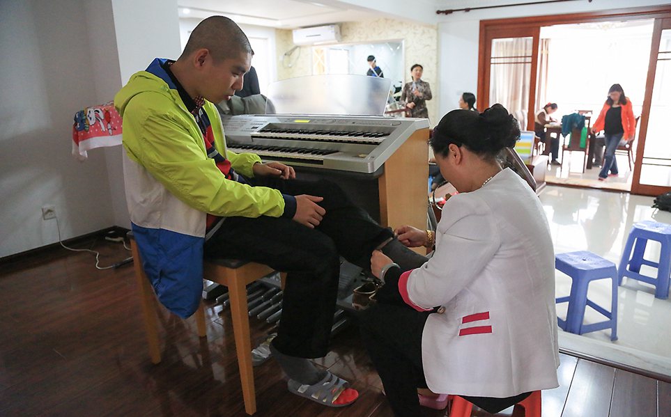 ��Ȼ��������ȫ��������������ܲ�Ȼ���ϲ���������æ�����ӡ�