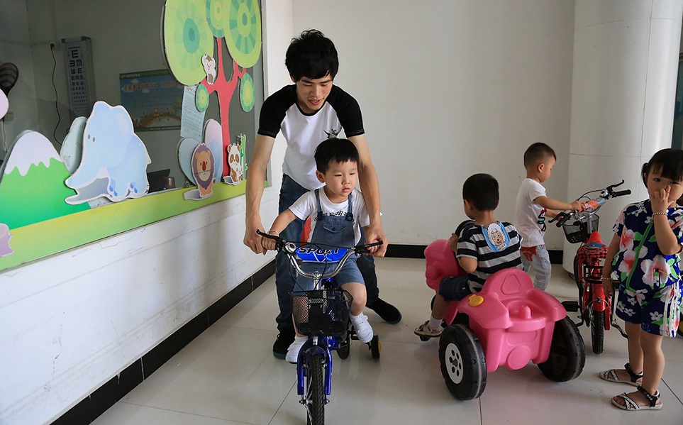 ���������أ����������˼��ɡ�ֻҪ�к��ӿ��֣����ͻ���ó���߻��Ǻͺ�����һЩС��Ϸ��ת��ע����������ʵ֤������һ�л��Ƿǳ���Ч�ġ������˵