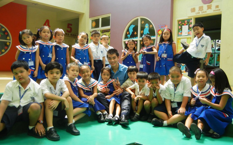 2011�꣬Ҷ�����ɵ����ɱ�ѧϰ�������꣬��˵����һ�ξ����������պ�����������ְҵ�ṩ�˺ܶ�õľ���