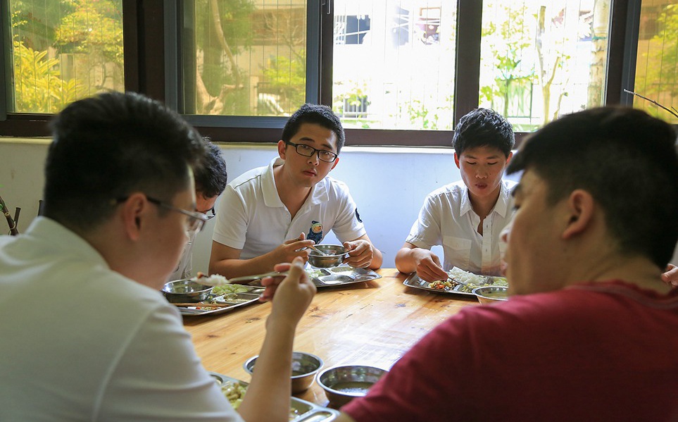 ����䰲�ٺú�������˯֮�󣬾�����������ʦ���Լ��ġ��۲�ʱ�䡱