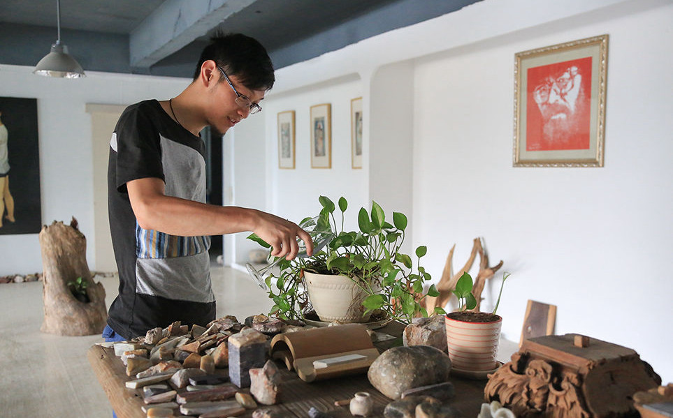 �ź��д�ѧ��ҵ3������һֱ��������ɽʯ��̡����������Լ�����ʦ������һ���˼乤���ҽ��д�����