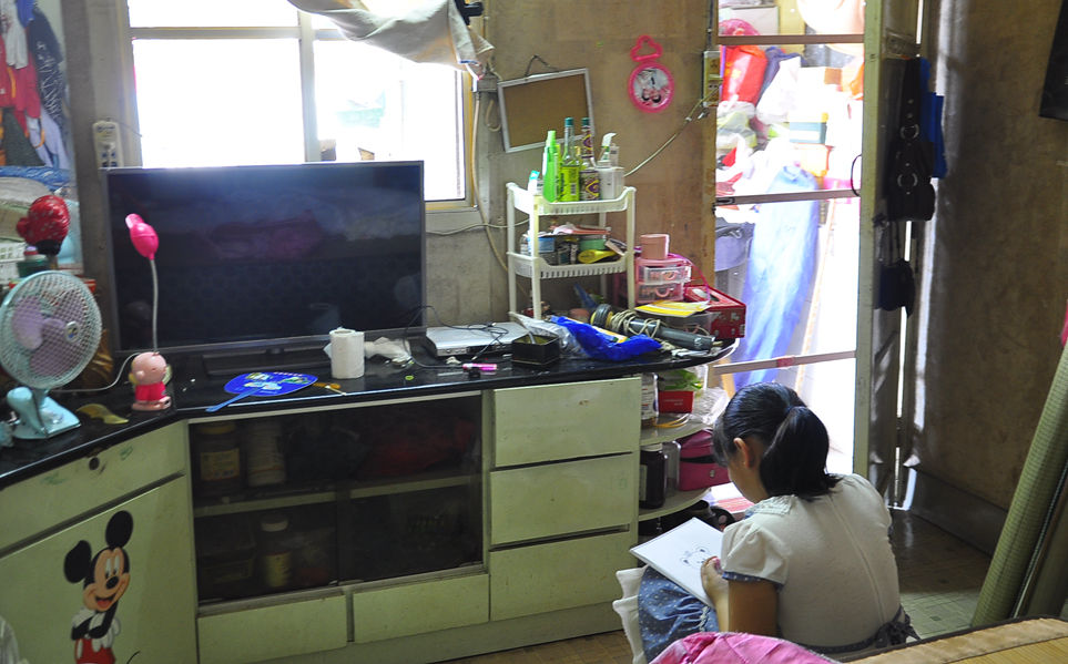 ������ˢ�극�룬С��ص��������̵�С�ݣ��ó���������ʼ���������ġ����С�������Ƭ��һ�н��п��ܡ��������С�������С�������Ϸɣ�С����ˮ���Σ�Ҳ�����ðְ�����ص��Լ����ߡ�