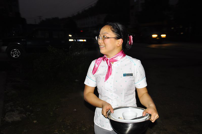 ����Ժ��æ���һ�ᣬһ̧ͷ�����Ѵ������