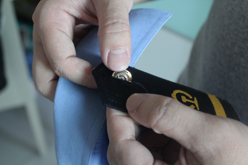 �ϸ�Ĺ������������������������һ˿������ϰ�ߣ�ÿһ�����¡�ÿһöŦ�ۣ������󶼱������ϸϸ