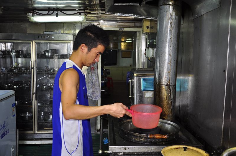 35001�������ϵġ������С�ܾܺ�ҵ������Ϊ�������������ζ���ˣ����Ѷ���������͹�׬��Ǯ��������ʾ������һ���ܷ��ﴬ������