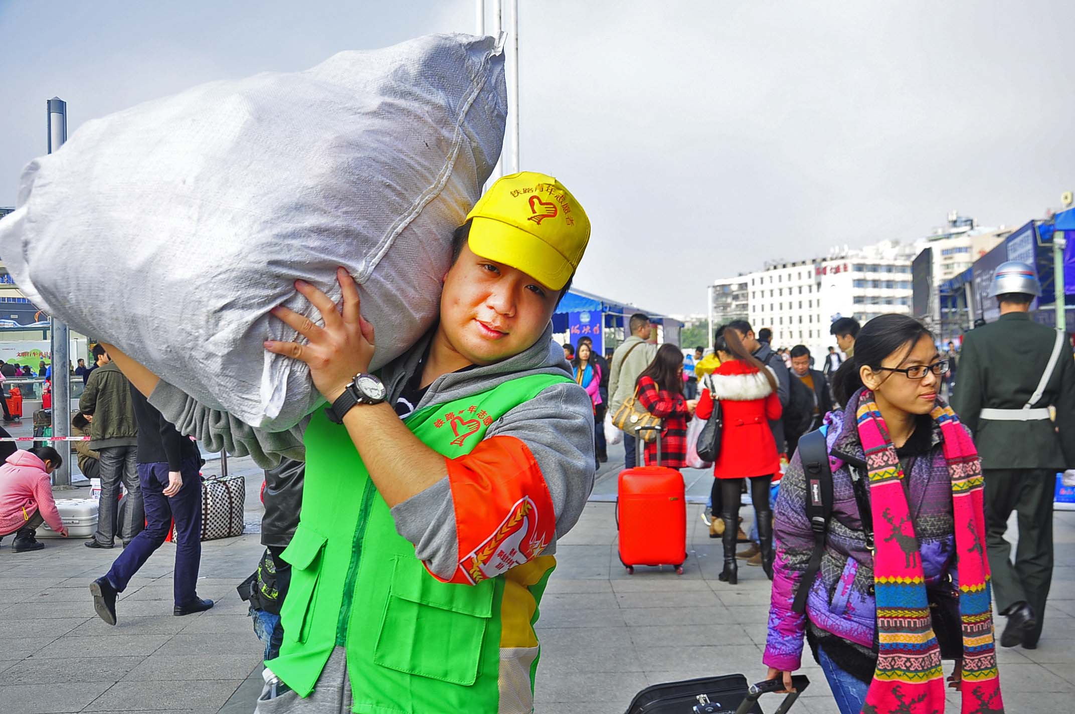 ��ȻС�̾Ͷ����ǳ��й����ͨ��Ӫ����רҵ���Ǹ��������������������������˿����������������Ů��������������ʱ��С����æ��ǰ��æ��