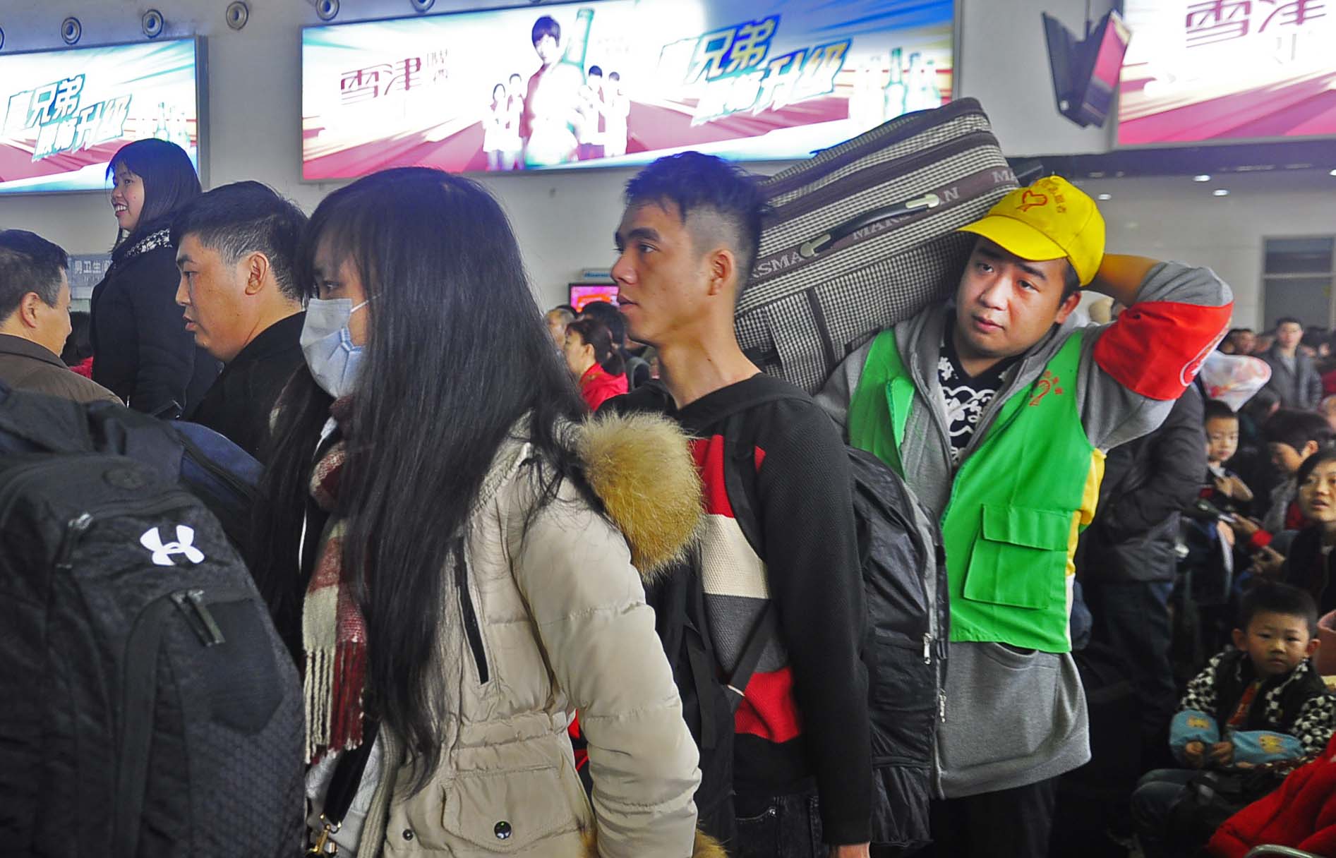 ��ȻС�̾Ͷ����ǳ��й����ͨ��Ӫ����רҵ���Ǹ��������������������������˿����������������Ů��������������ʱ��С����æ��ǰ��æ��