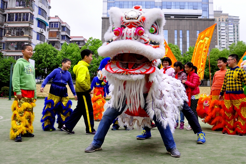  ʨ�Ӱ�̬֮��������