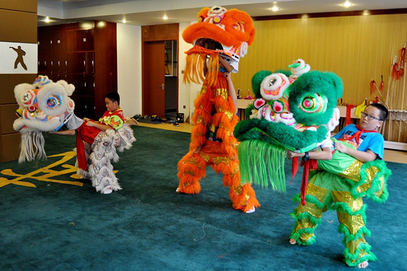 �������������˶������ɣ�