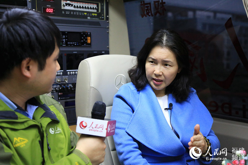 �֫ج٬F��e���B�֫��E�ն��ΰƸ��ƪ��ץɥP���ȥ����m���ʺt���ǡn�C �Q�a�~��