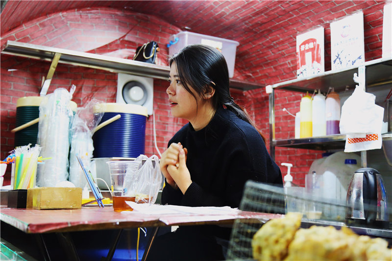 ����ϰ�ͷ��ڣ�����˵����������࣬�����������塣�����°��Ĵ��������ʹ��ССС���˿ڵĺۼ�������������������ѶȲ������£�Ҳӡ֤�Ű�ë�ĳɳ������� ��