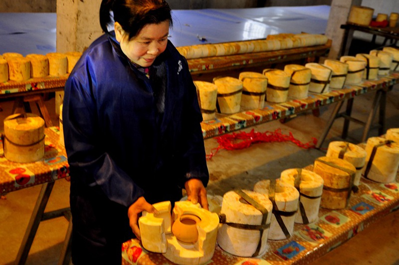 Ϊ�˿������߶˽�յ����÷������ģ������ϸ��Ħ������¡�ء���