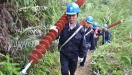 30多年工齡線路工的困惑我叫馮振波，是一名30多年工齡的老帶電線路工。