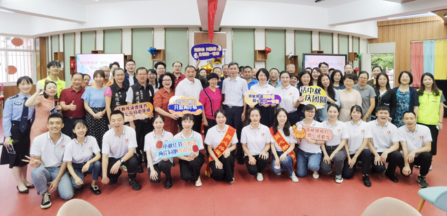 ��ͬ�������� ¡��һ���� ʫ�ﻰ�����������ᡣ����α���Ӱ�����������