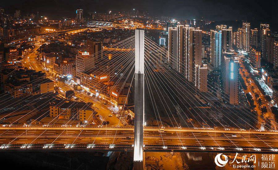 龍岩大橋全線通車。中建橋梁供圖