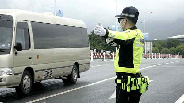 福州交警護航峰會。福州交警供圖