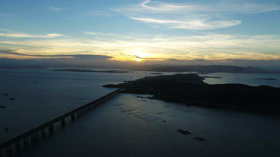 平潭海峽公鐵大橋的建成通車結束了平潭沒有鐵路的歷史。福州高速公司供圖