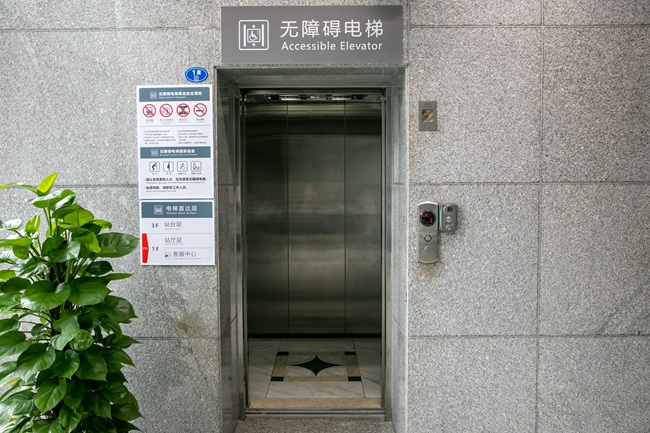 碼頭公交站-無障礙設施-4