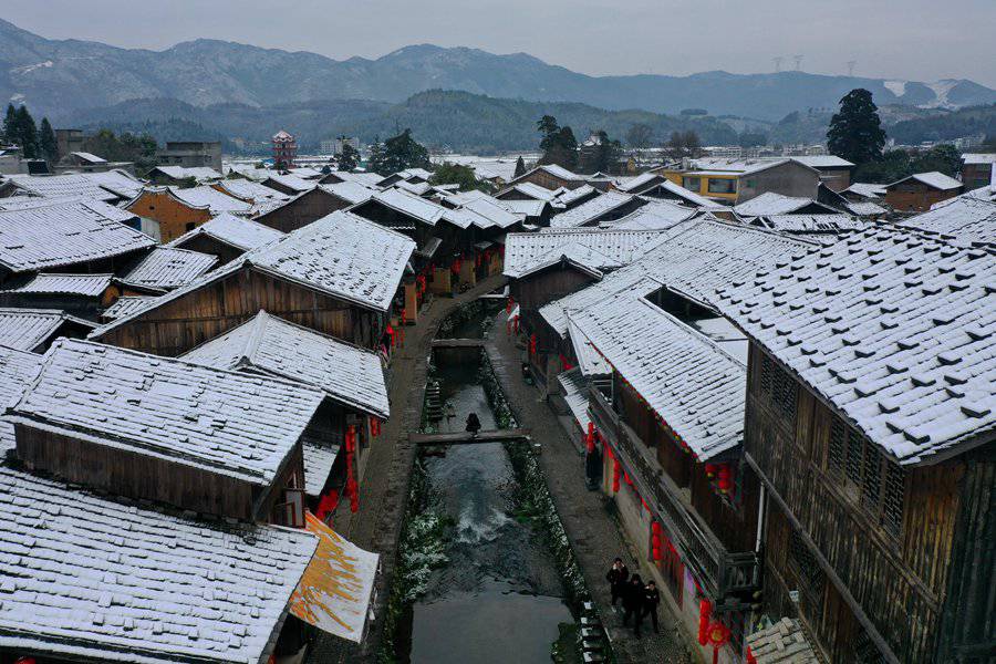 寧德鯉魚溪景區被大雪覆蓋。黃起青攝