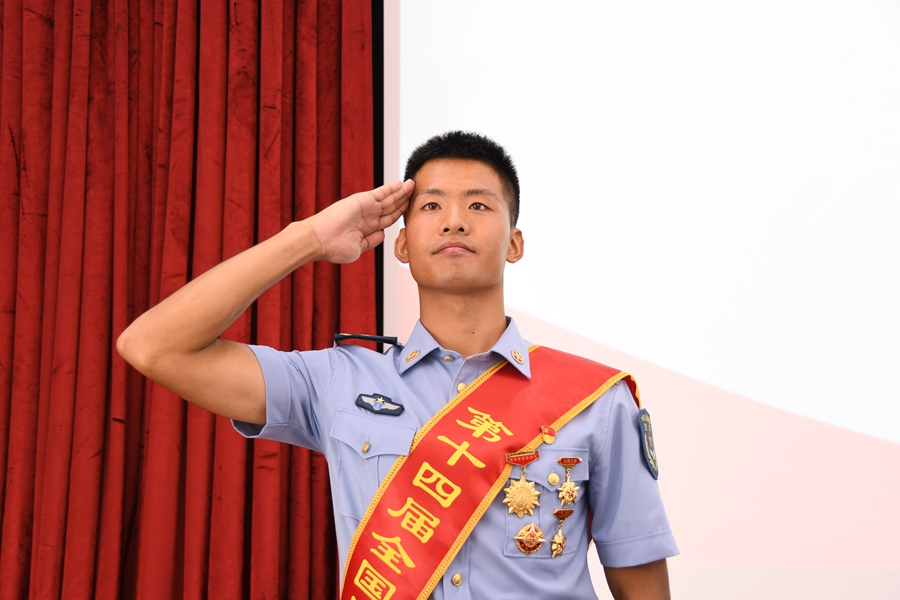 2022年7月，颜国庆被评为第14届“全国见义勇为模范”。 漳州市退役军人事务局供图