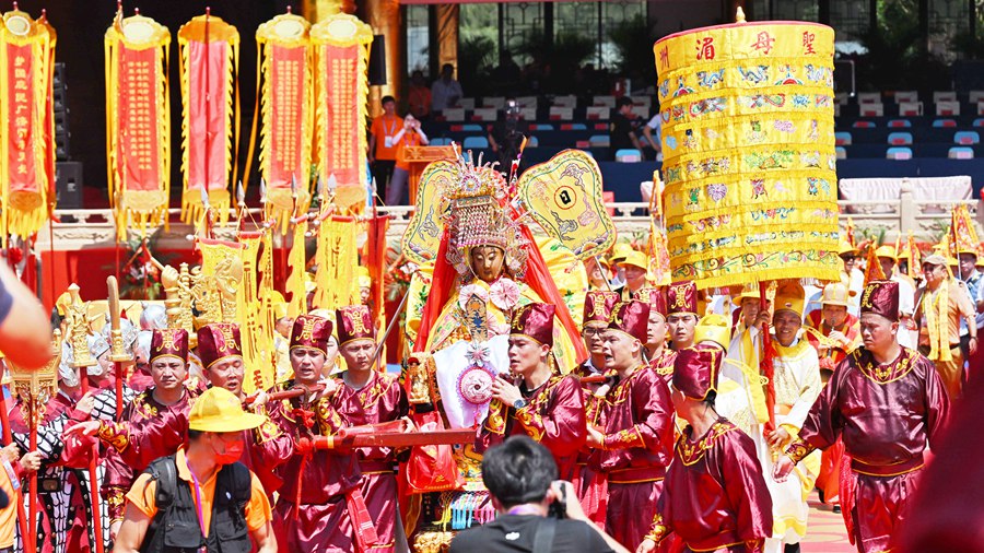 海祭媽祖大典現場。蔡昊攝