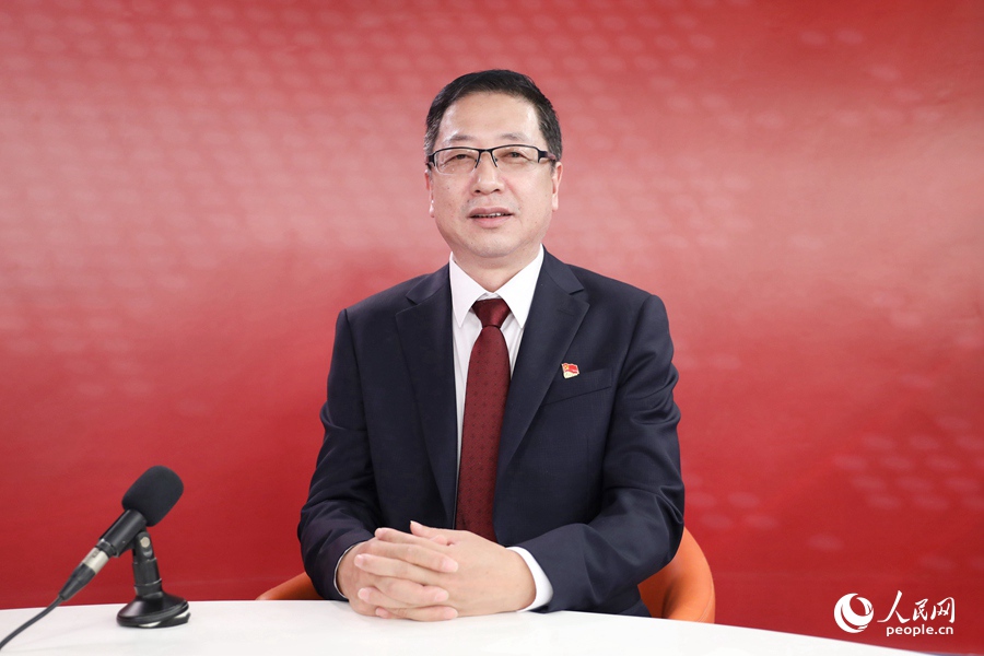 福建省公路事業發展中心主任胡玉庫做客人民網福建演播室。人民網蘭志飛攝