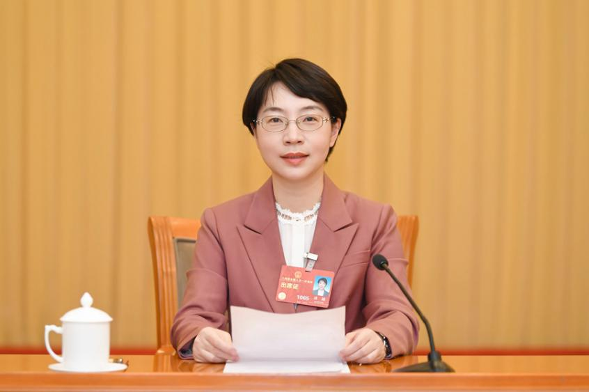 全国人大代表、厦门大学经济学院金融系教授潘越。受访者供图