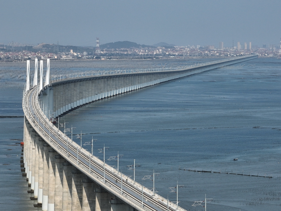 湄洲湾跨海大桥。胡鹏摄