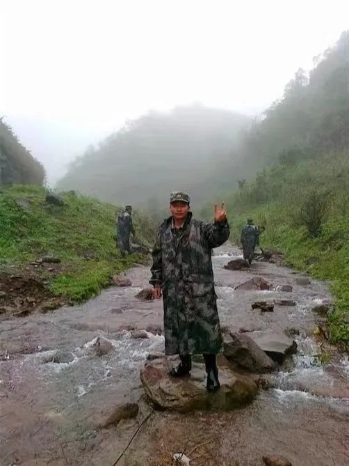 服役时的杨和国。武警福建总队机动支队供图