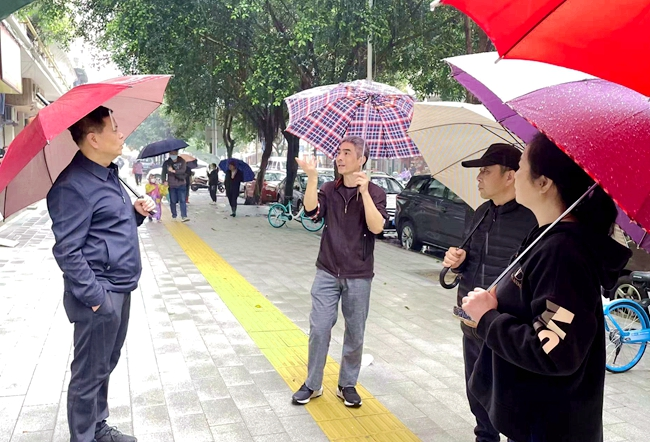 北兴园小区旧改沟通现场。刘璐摄