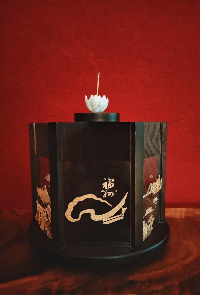“福文化旋转置物架”把非遗的艺术与美从展柜、案头，充盈在日常用品之中。受访者供图