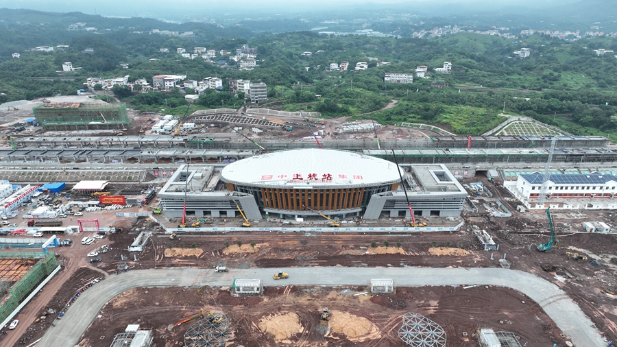 龙龙高铁新建的上杭站。傅艺鹏摄