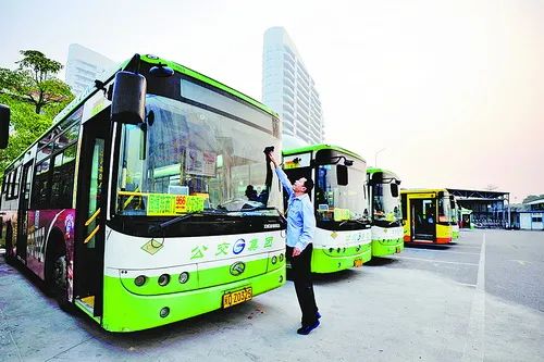 第五代公交车：天然气公交车。厦门公交集团供图