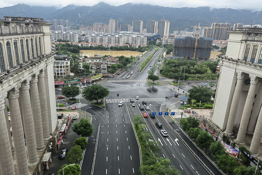 7月29日17时，福州市晋安区新店镇通行顺畅。杨雪莲摄