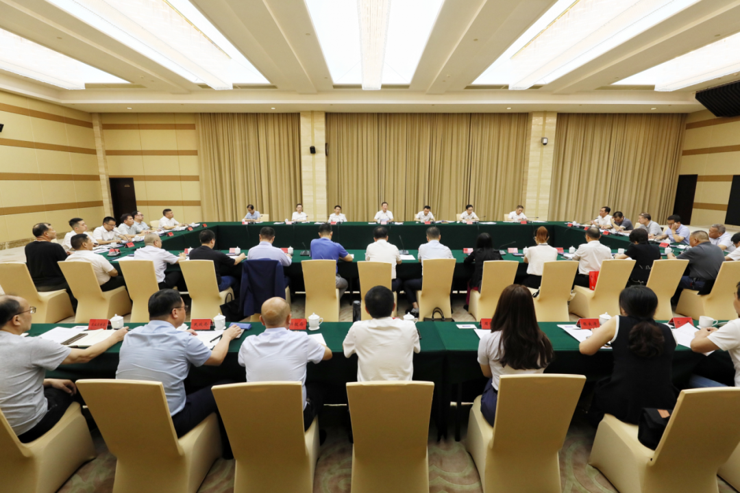 宁德市企业座谈会召开。郑霄摄