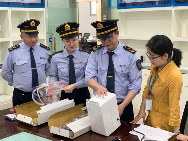 淨水器企業現場監督檢查。福建省衛健委供圖