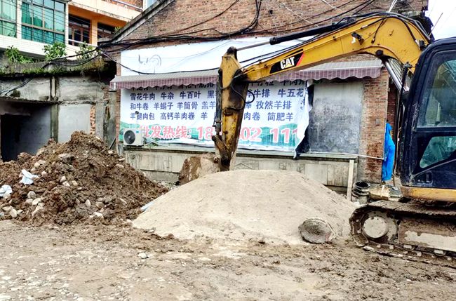 图为冷冻厂施工现场。福鼎生态环境保护综合执法大队供图