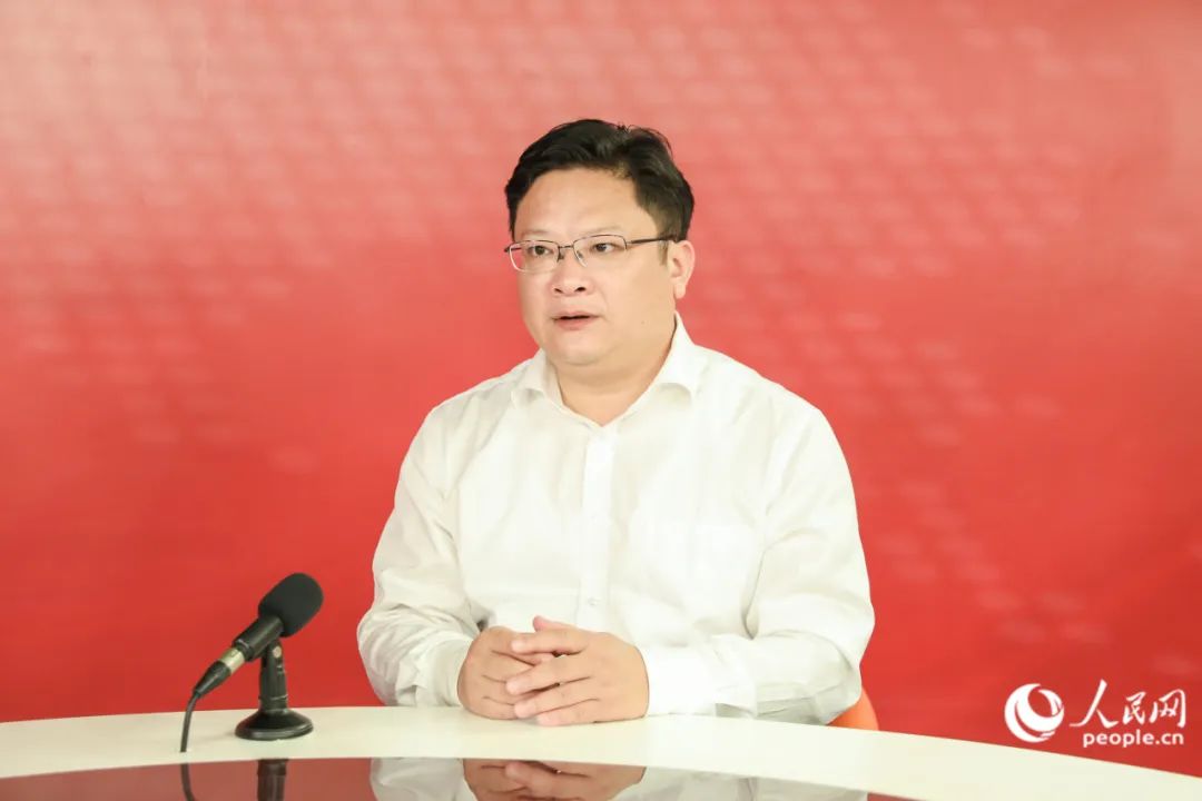 福州市水利局党组书记、局长张麒蛰接受人民网专访。人民网 陈永整摄