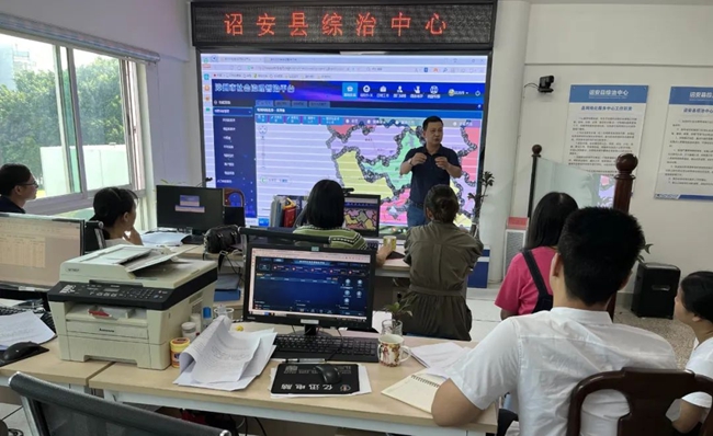 专人巡查事件，及时沟通对接。诏安县融媒体中心供图