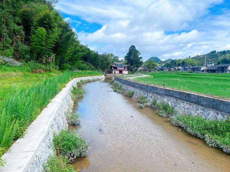 通过绿色生态护岸，福州市水土流失综合治理成效显著。福州市水利局供图