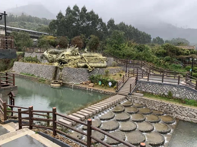 新览村推进水域综合治理，实现水清河畅，岸绿景美。长乐区融媒体中心供图