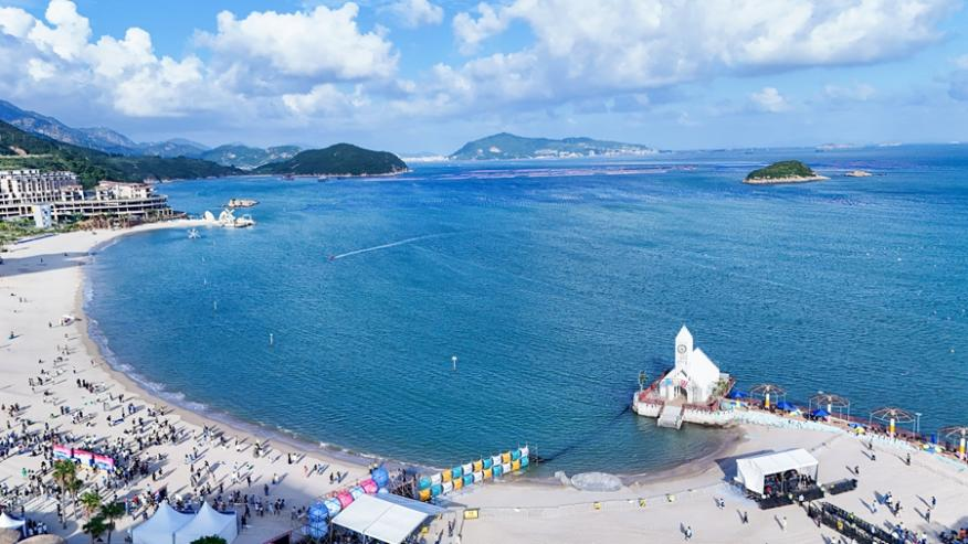 位于连江县筱埕镇的定海湾山海运动小镇。连江县融媒体中心供图