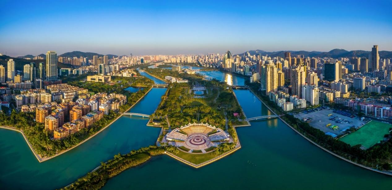 被誉为厦门“城市会客厅”的筼筜湖。
