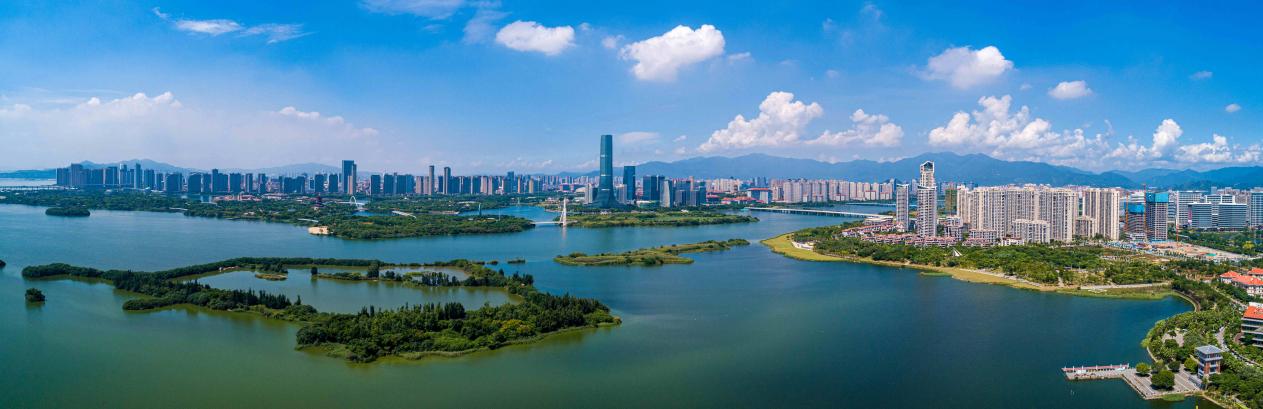 整治后的杏林湾风景美如画。林志杰摄