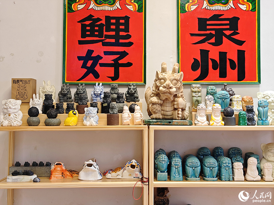 西街文創商店一角。人民網 黃東儀攝